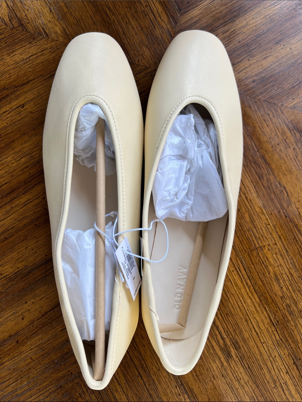 Old Navy Cream Ballet Flats - Women's Slip-On Round-Toe
